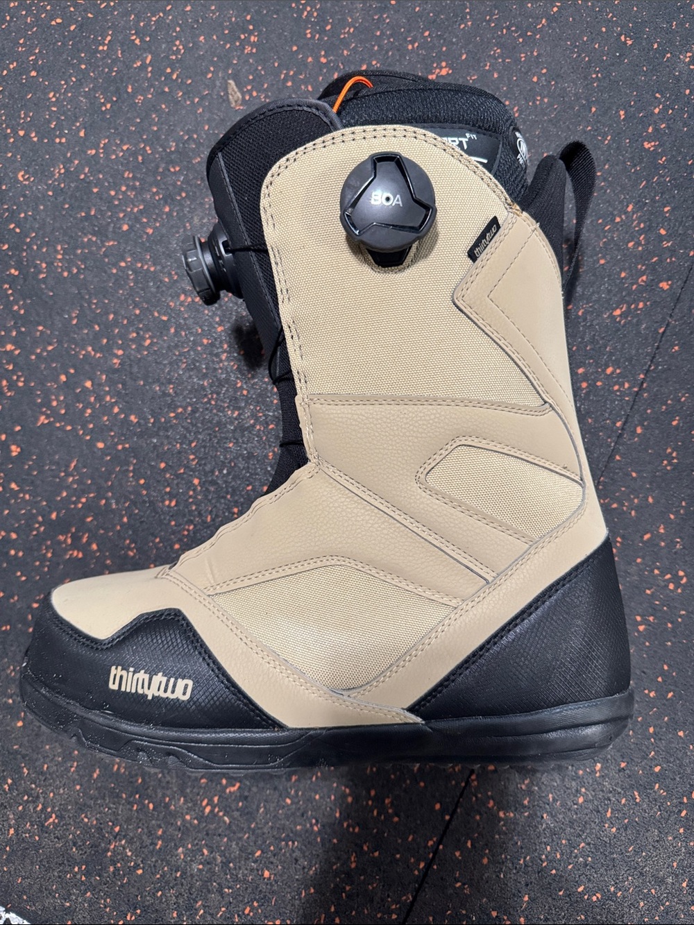 ThirtyTwo Men’s Tan Snowboard Boots with BOA Closure
